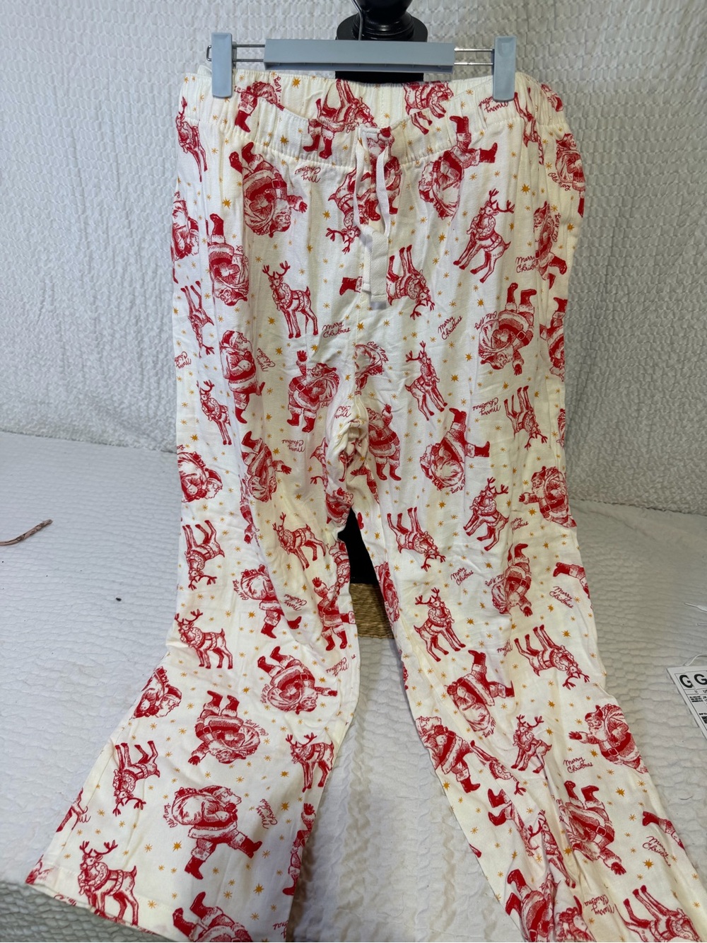 Old Navy Red & White Santa Print men’s  Pajama Pants